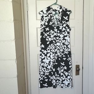 GUC New York & Company Size L Black & White Floral Cowl Neck Sleeveless …